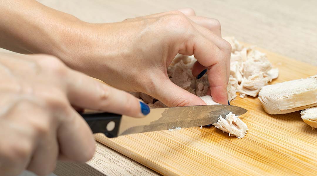 Por qué desmenuzar pollo es clave en la cocina