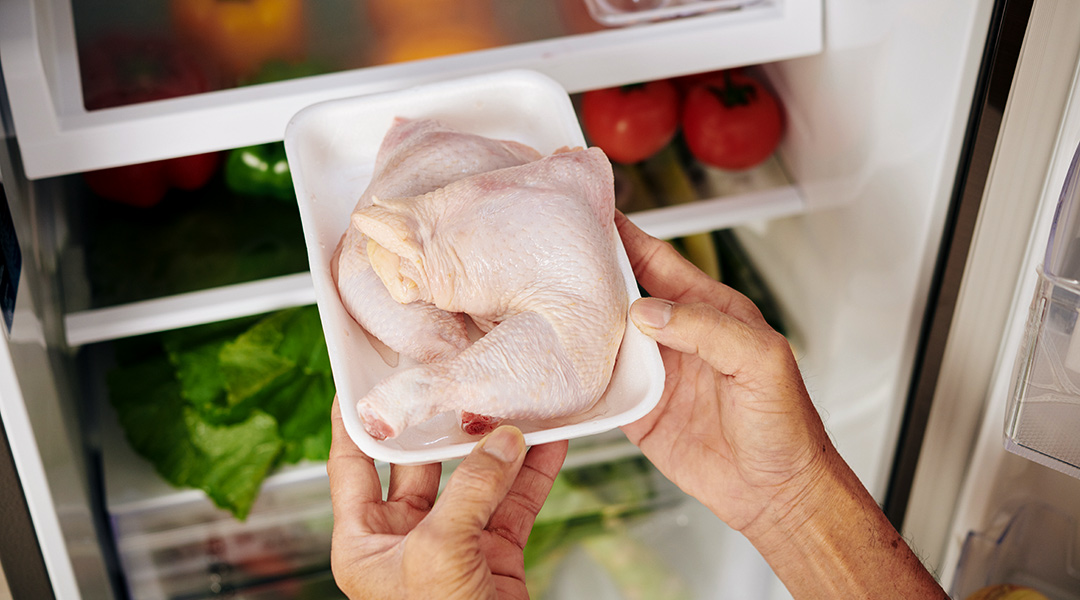 ¿Por qué surge la duda sobre lavar el pollo?