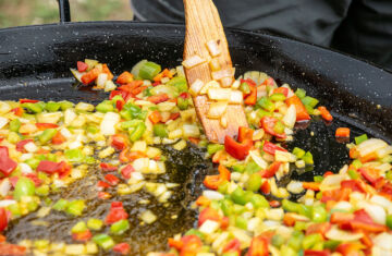 ¿Qué es un sofrito? Descubre la magia culinaria de la cocina tradicional