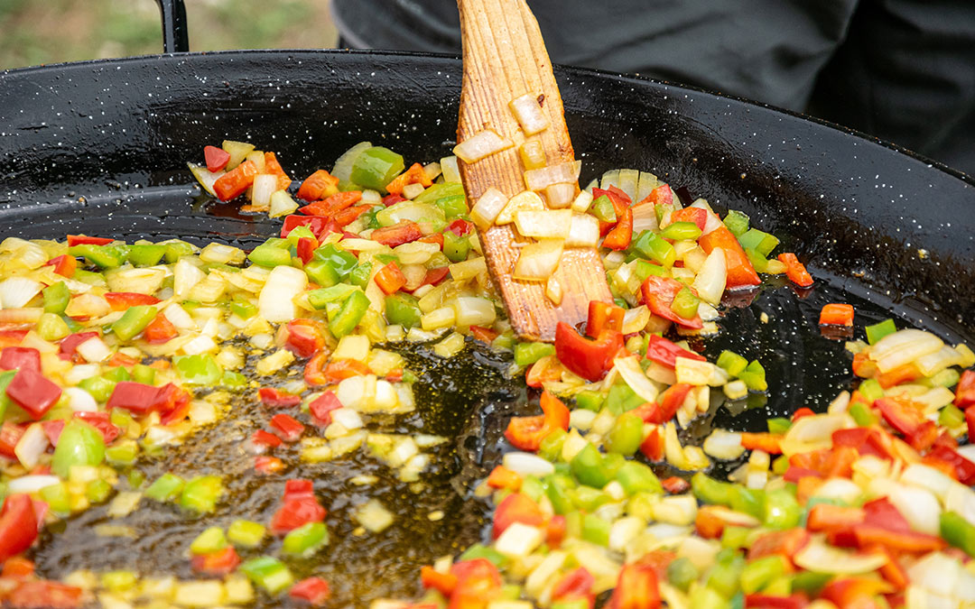 ¿Qué es un sofrito? Descubre la magia culinaria de la cocina tradicional