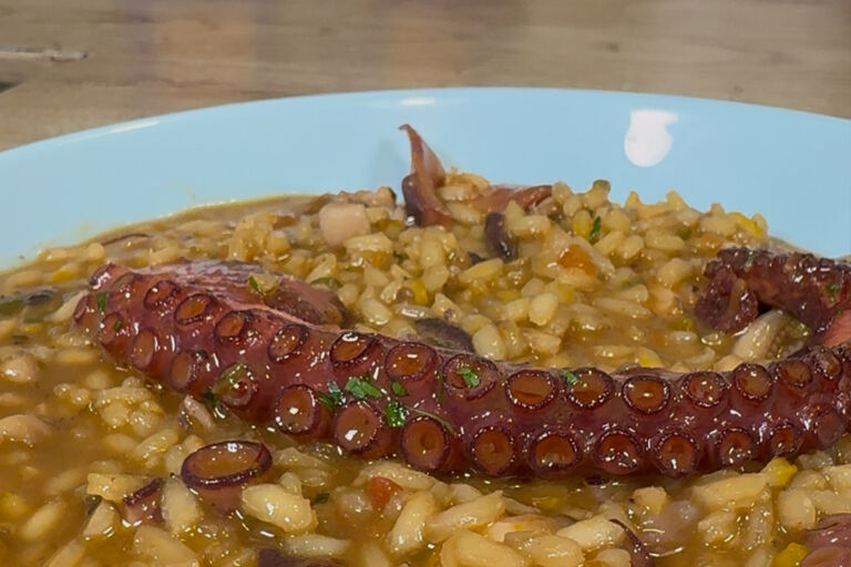 Foto de El delicioso arroz meloso con pulpo: fácil y sabroso para tus comidas en familia