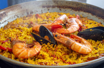 ¿Qué es el picoteo y por qué es ideal para la paella?
