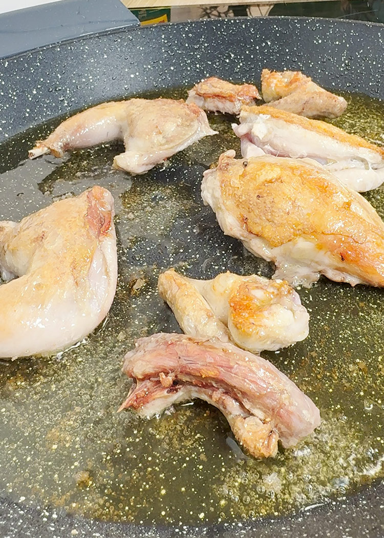 dorar la perdiz para arroz con perdiz 