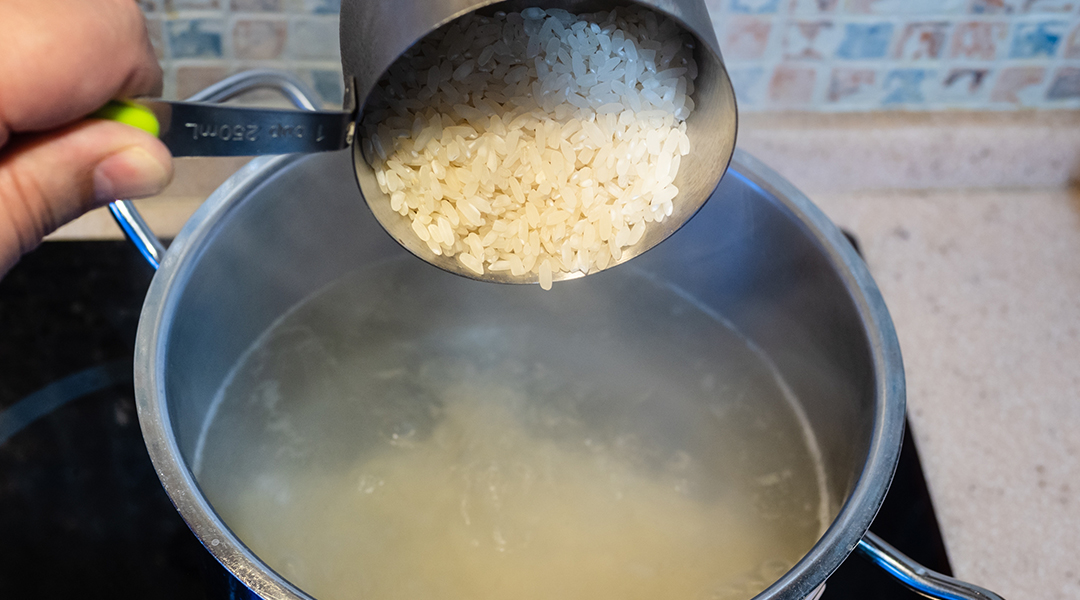 Cómo preparar arroz blanco caldoso para aliviar la gastroenteritis