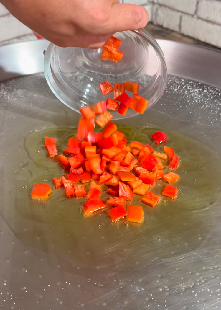 marca el pimiento rojo para paella de pollo
