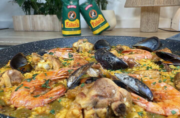 imagen receta Aprende a preparar una deliciosa paella mixta: receta fácil y rápida para sorprender a todos